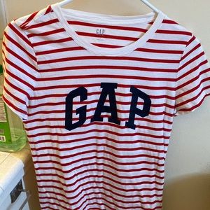 Gap shirt